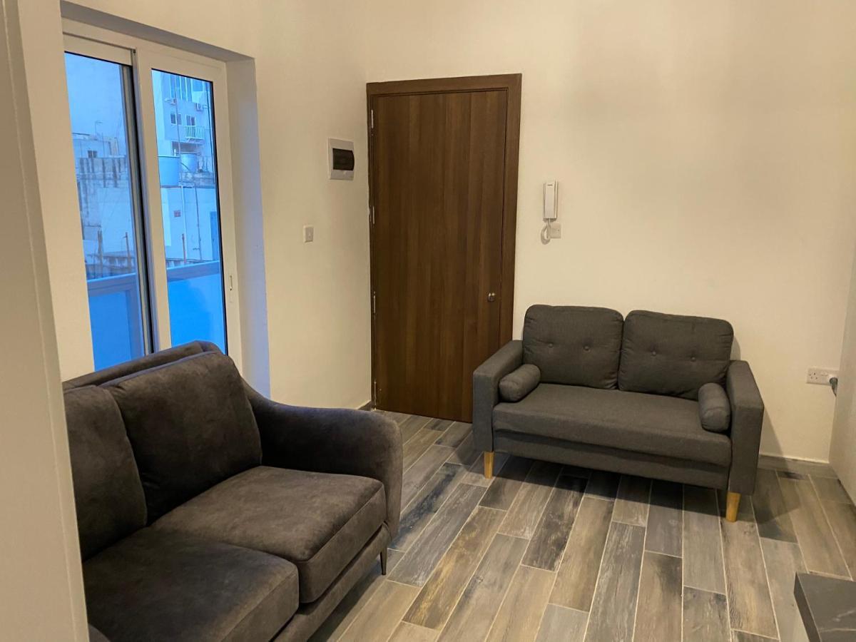 One Beautiful Bedroom Flat In Pieta Экстерьер фото